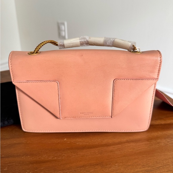 Saint Laurent Betty bag in Blush - Picture 6 of 13